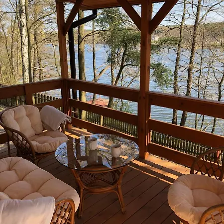 Nad Jeziorem W Gorzewie Σπίτι διακοπών