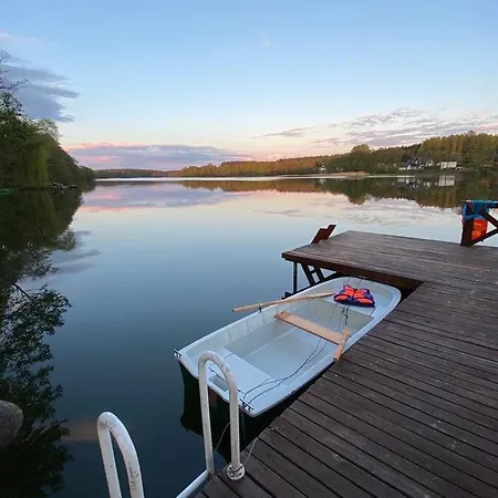 Σπίτι διακοπών Nad Jeziorem W Gorzewie