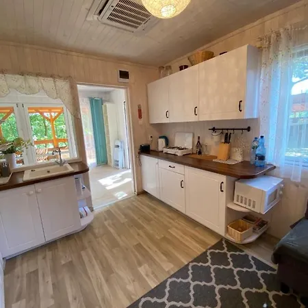 Ferienhaus Nad Jeziorem W Gorzewie *