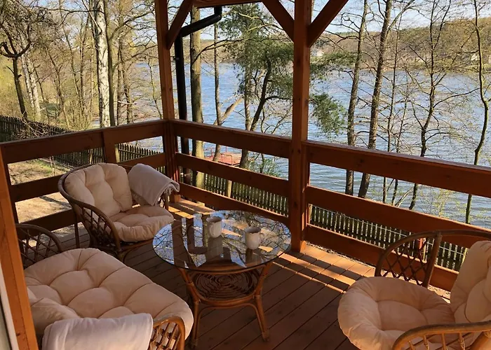 Nad Jeziorem W Gorzewie Holiday home